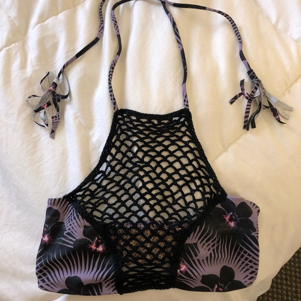 acacia bikini top worn once - Picture 2 of 2